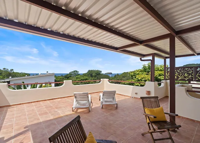 Sunshine Escape With A Rooftop Patio