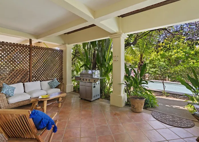 Sunshine Escape With A Rooftop Patio *
