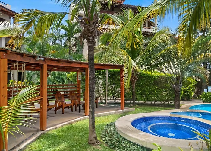 Сasa de vacaciones Sunshine Escape With A Rooftop Patio *